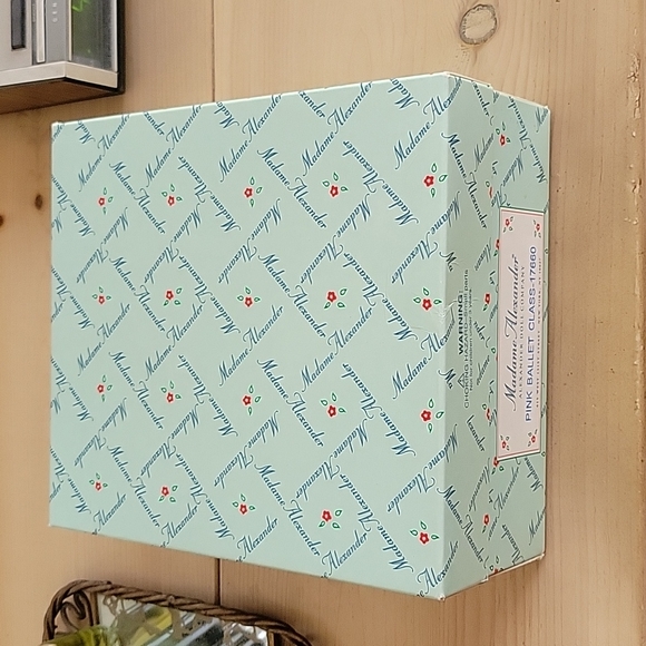 Madame Alexander Doll Pink Ballet Class- #17660 - Picture 5 of 7